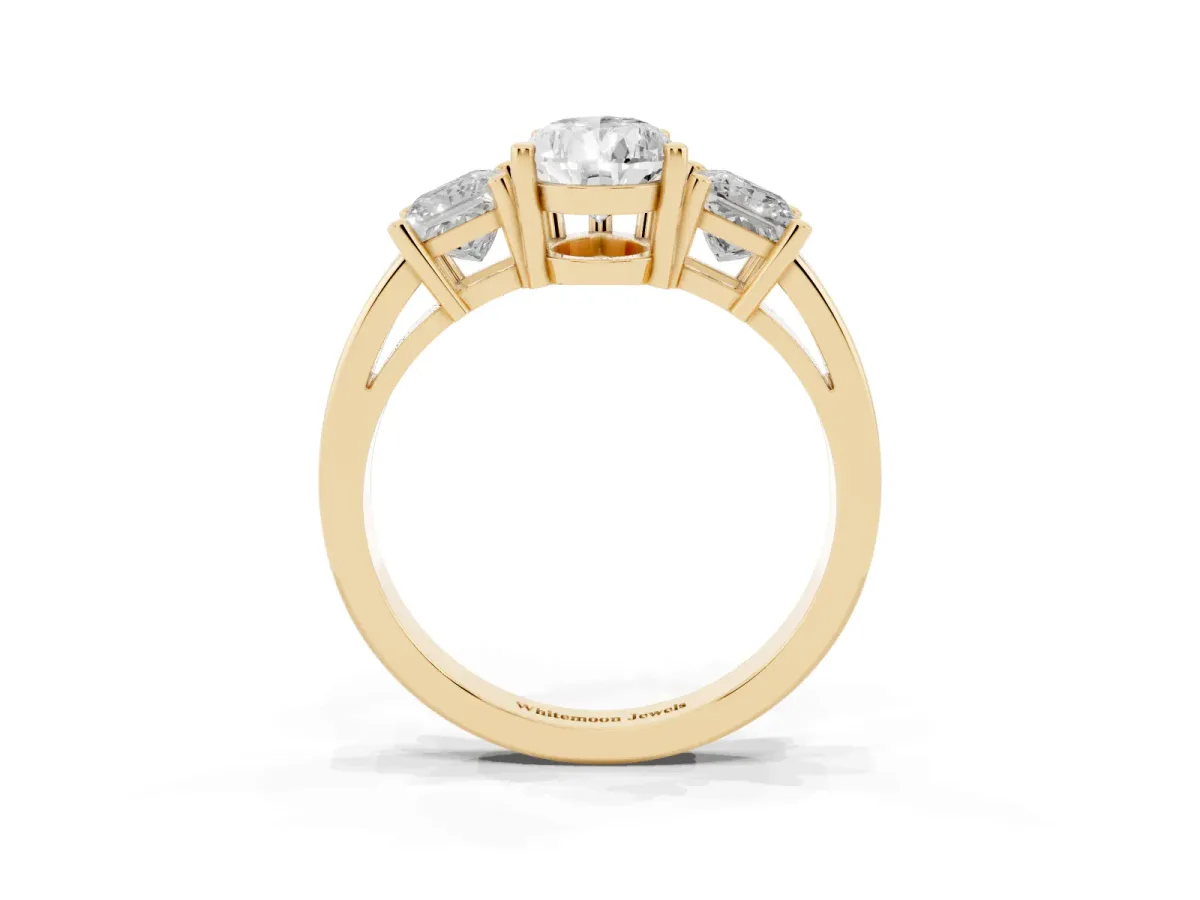 Three-Stone Pear Cut Cut Solitaire Ring with Prong Setting Yellow gold