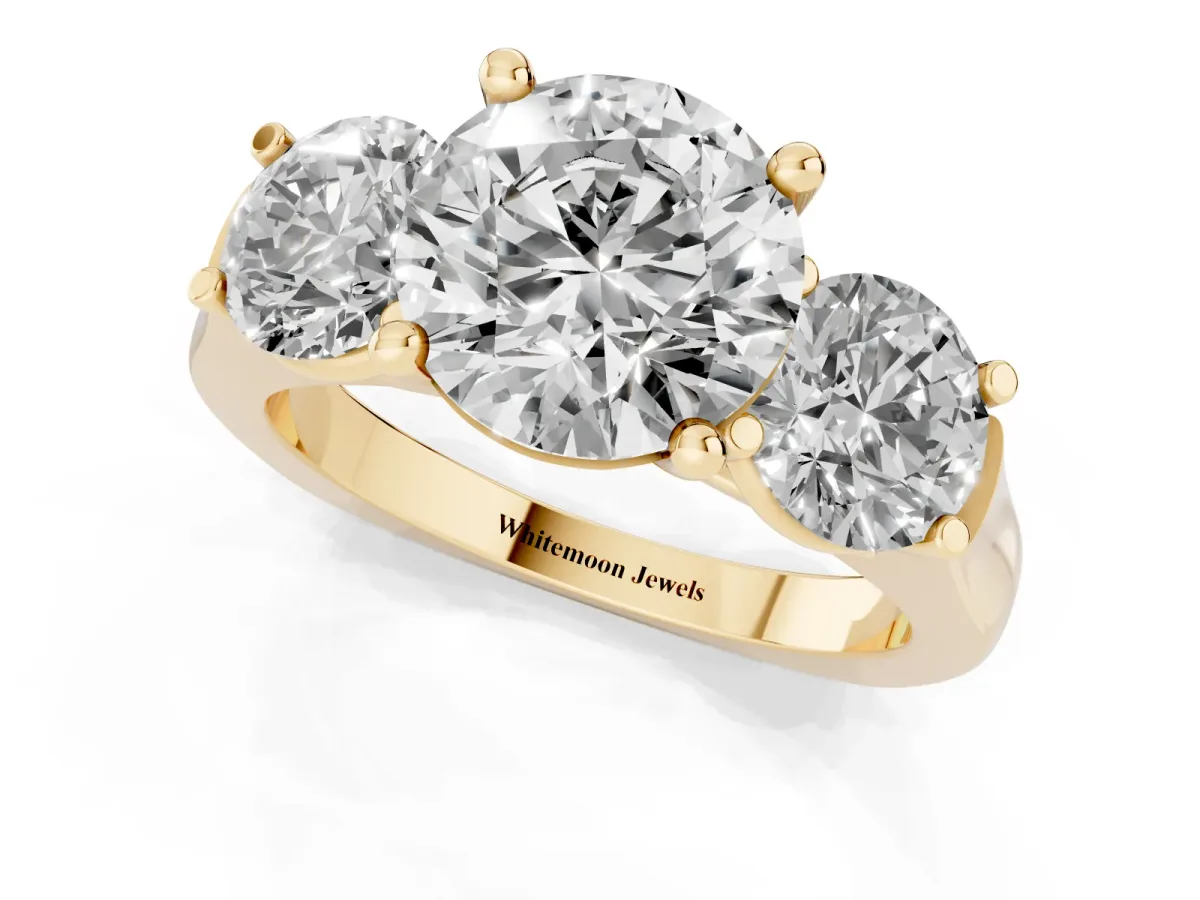 Three-Stone Round Cut Brilliant Diamond Trellis Ring with Comfort Fit Band Yellow gold