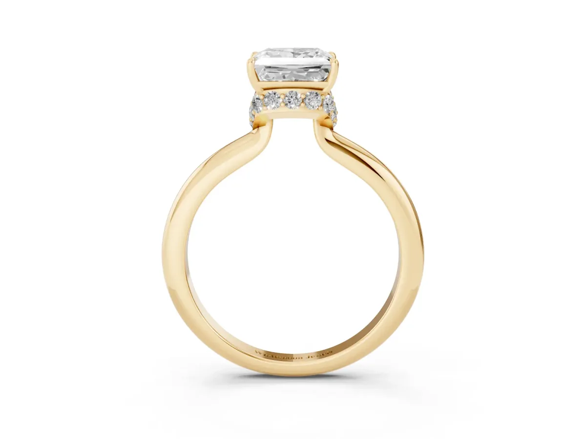 Princess Cut Brilliant Solitaire Engagement Ring with Six-Prong Setting and Classic Band Yellow gold