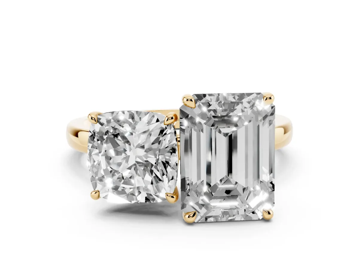 Cushion Cut and Emerald Cut Toi Moi Ring with Prong Setting Yellow gold