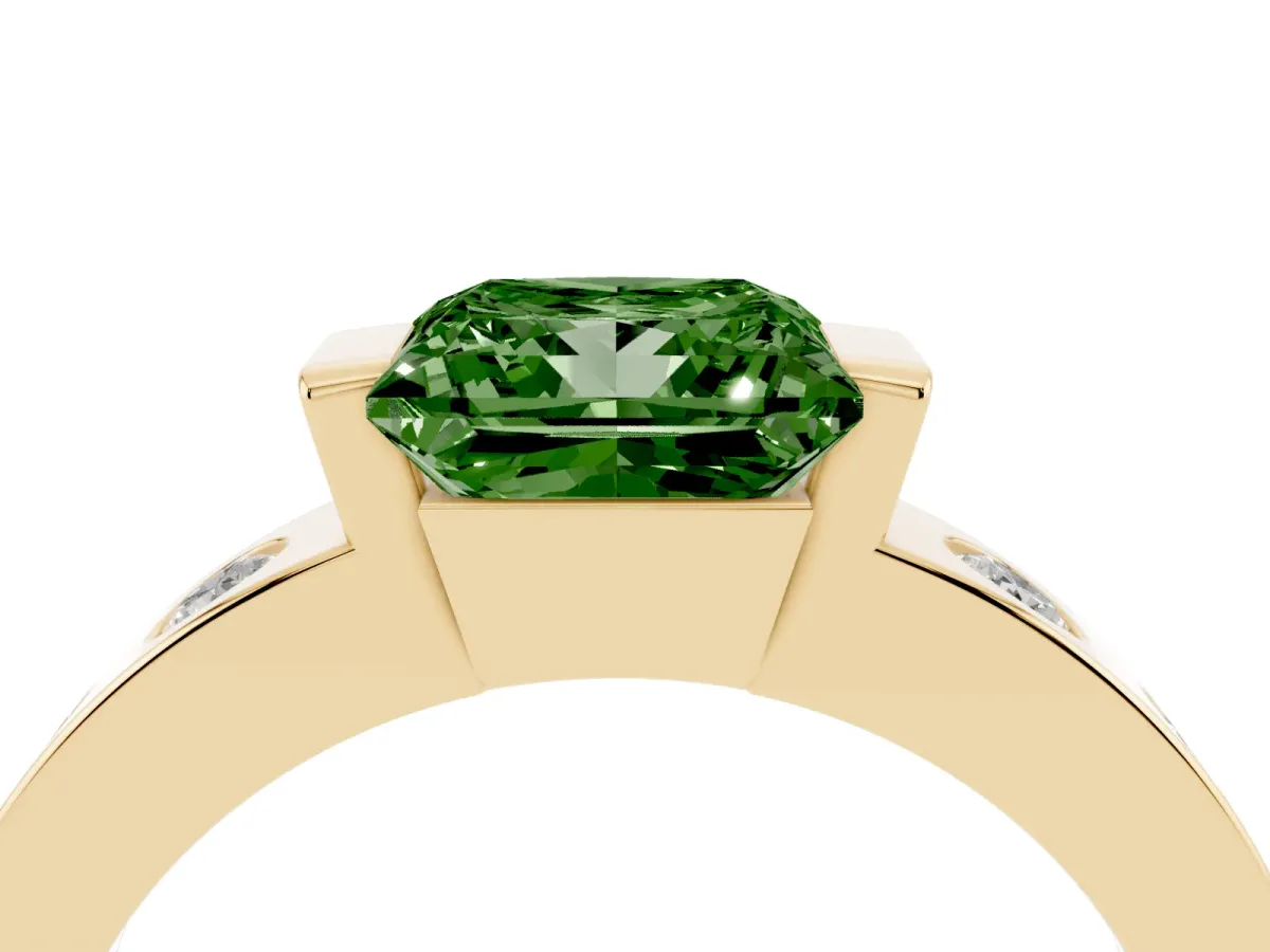Fancy Green Princess Cut Brilliant Channel-Set Diamond Ring with Bezel Prong Setting Yellow gold