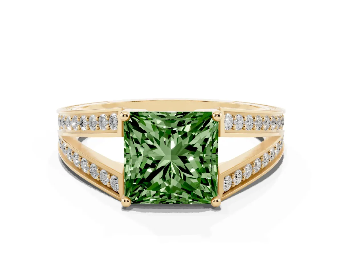 Fancy Green Princess Cut Diamond Split Shank Ring with Pavé Band and Four-Prong Setting Yellow gold