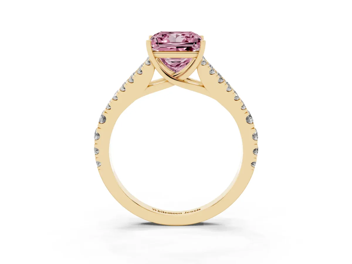 Fancy Pink Princess Cut Diamond Split Shank Pavé Engagement Ring with Four-Prong Setting Yellow gold