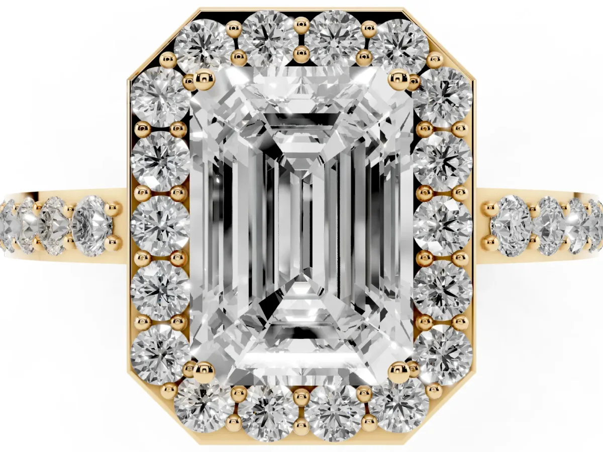 Emerald Cut Halo Diamond Pavé Band Ring with Prong Setting Yellow gold