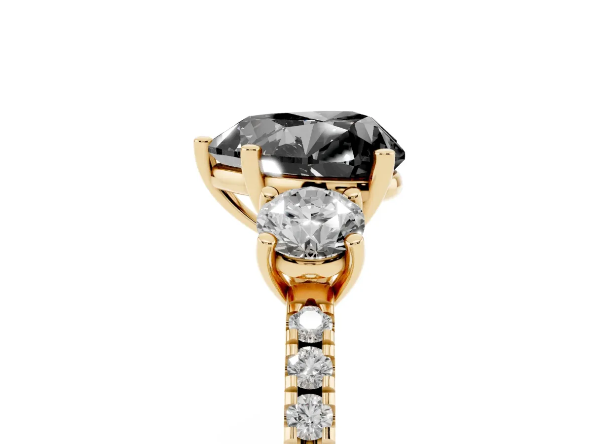 Fancy Black Three-Stone Heart Cut Cut Diamond Pavé Band with Prong Setting Yellow gold