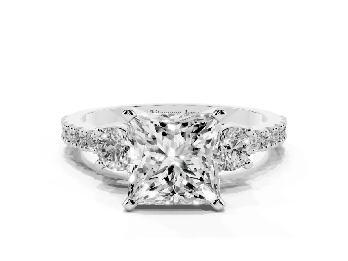 Princess Cut Three-Stone Diamond Pavé Band with Prong Setting White gold
