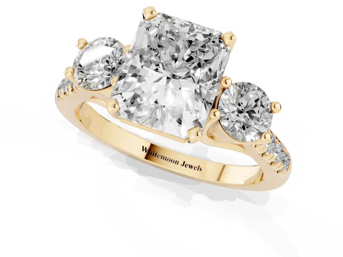 Three-Stone Radiant Cut Diamond Pavé Band with Four-Prong Setting Yellow gold