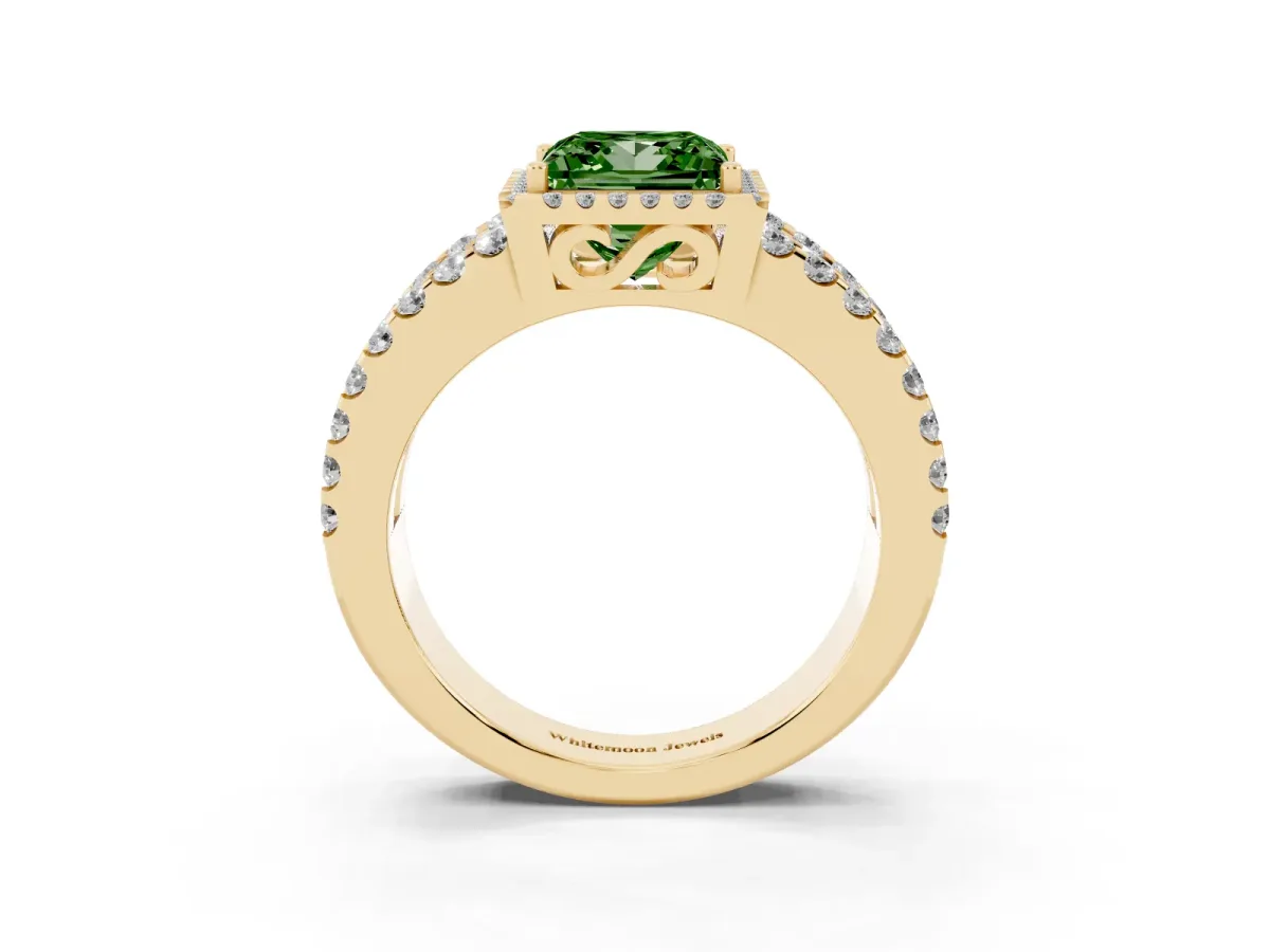 Fancy Green Princess Cut Cut Halo Split Shank Diamond Ring with Four-Prong Setting Yellow gold