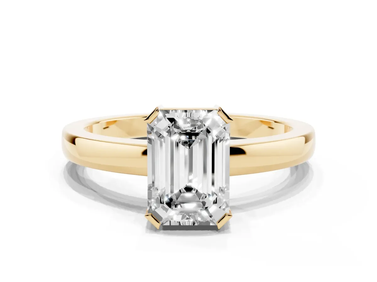 Emerald Cut Cut Solitaire Ring with Four-Prong Setting and Classic Band Yellow gold