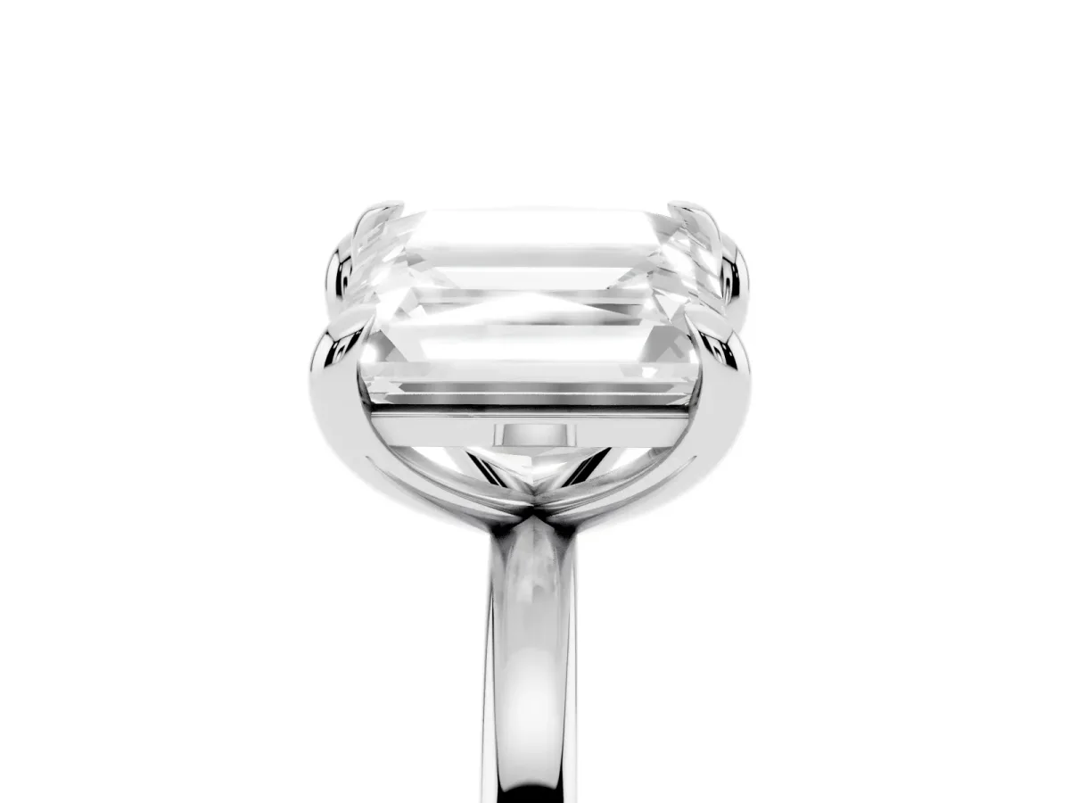 Emerald and Princess Toi Moi Ring with Prong Setting and Plain Band Platinum