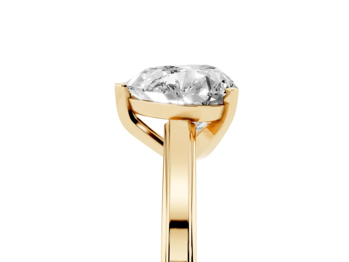 Heart Cut Solitaire Diamond Ring with Four-Prong Setting and Classic Band Yellow gold