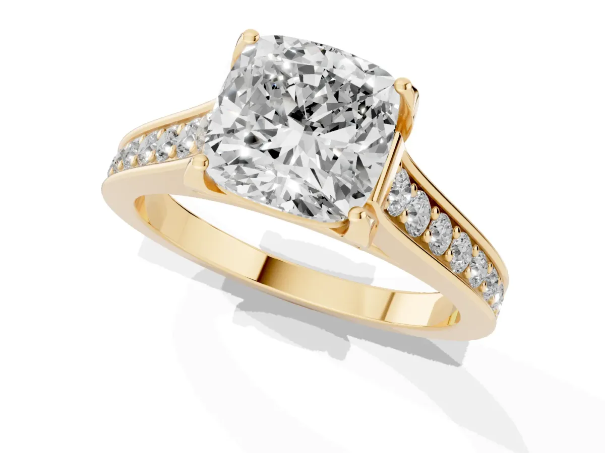 Cushion Cut Brilliant Cut Diamond Engagement Ring with Pavé Band and Four-Prong Setting Yellow gold