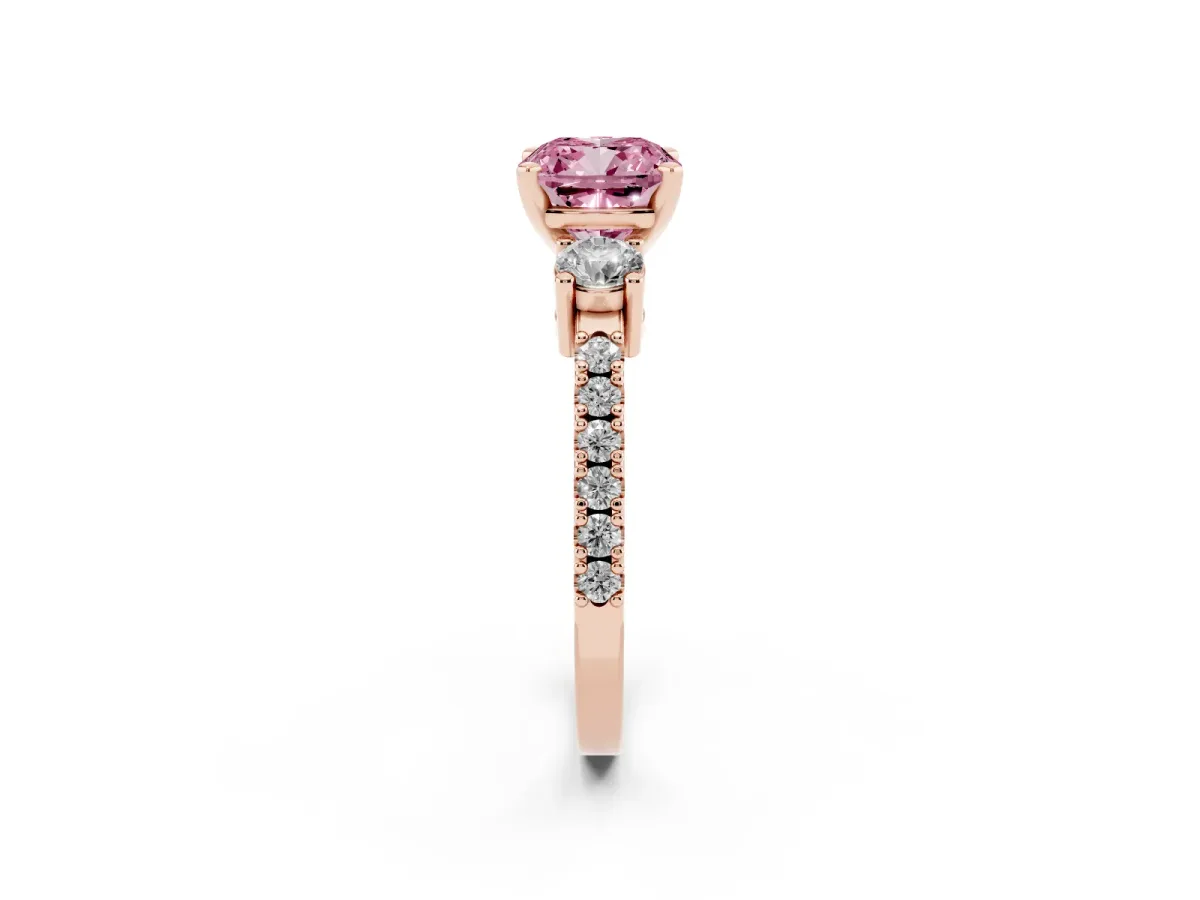 Fancy Pink Cushion Cut Three-Stone Diamond Pavé Band with Prong Setting Rose gold