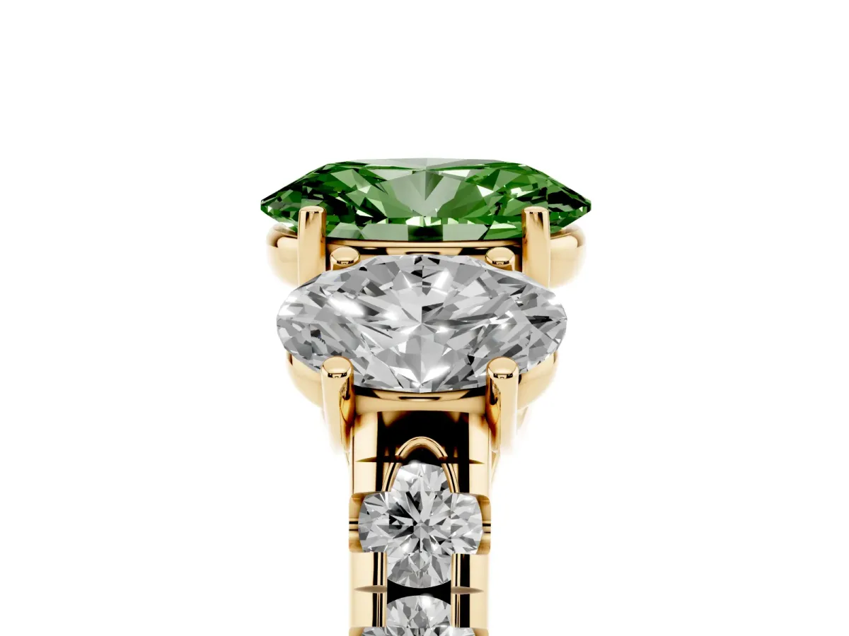 Fancy Green Three-Stone Oval Cut Diamond Pavé Band with Prong Setting Yellow gold
