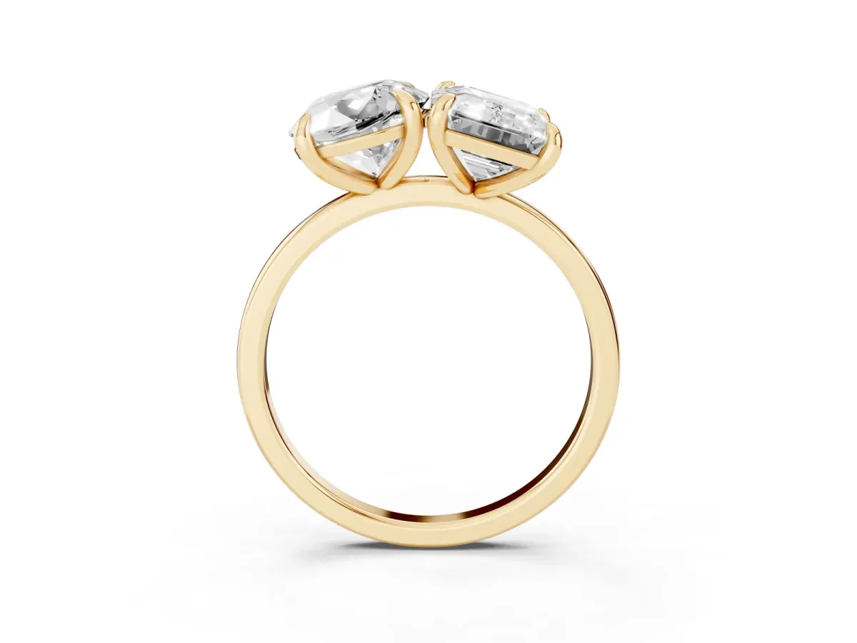 Round and Radiant Toi Moi Ring with Prong Setting and Plain Band Yellow gold