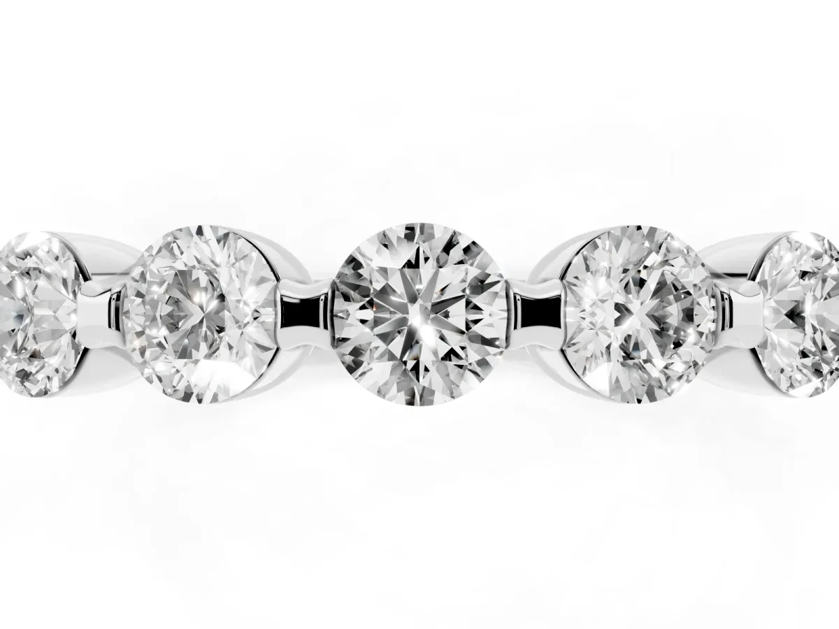 Five-Stone Round Cut Diamond Prong-Set Half Eternity Band White gold