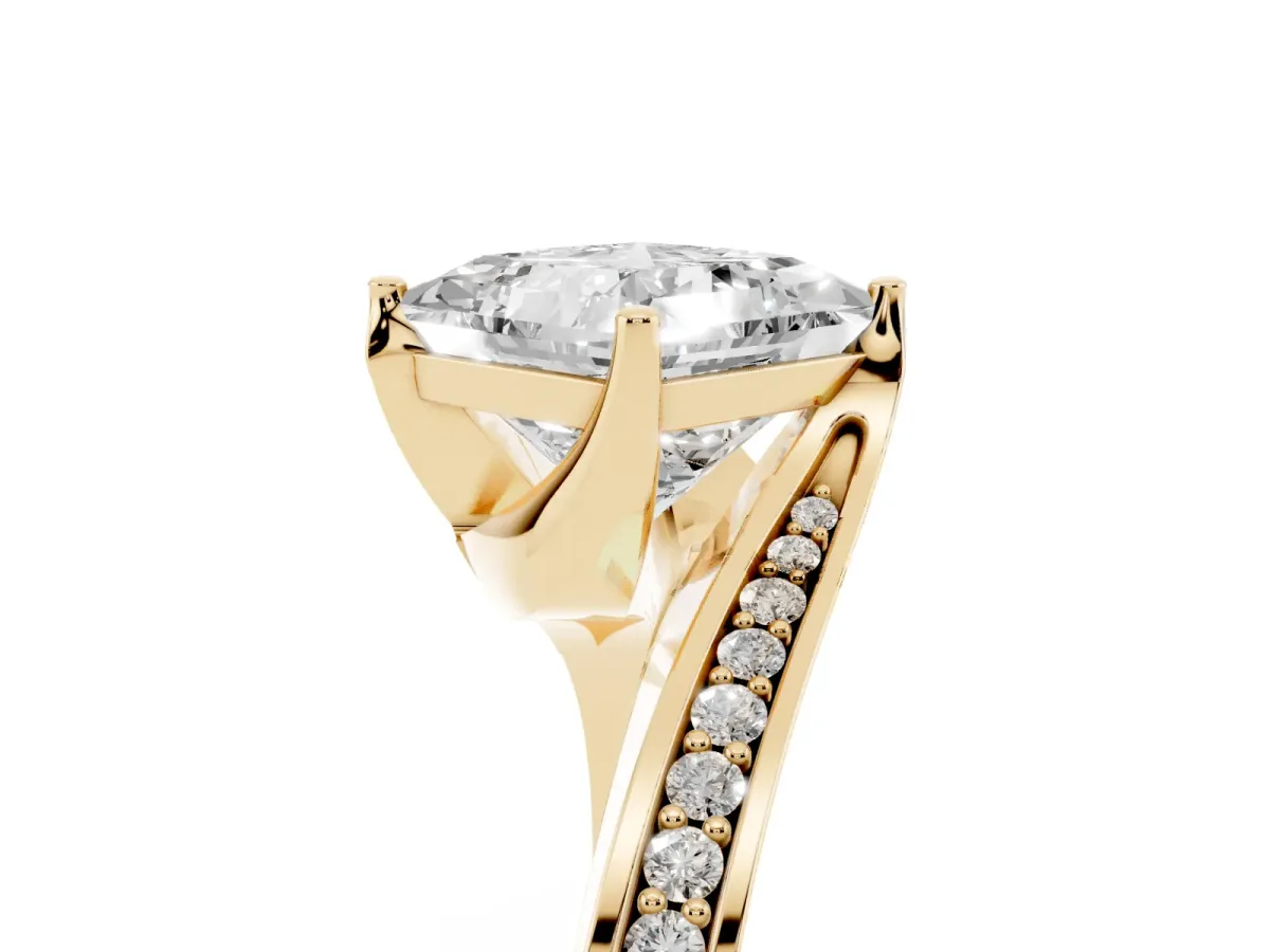 Princess Cut Solitaire Diamond Twist Band with Pavé Setting and Four-Prong Setting Yellow gold