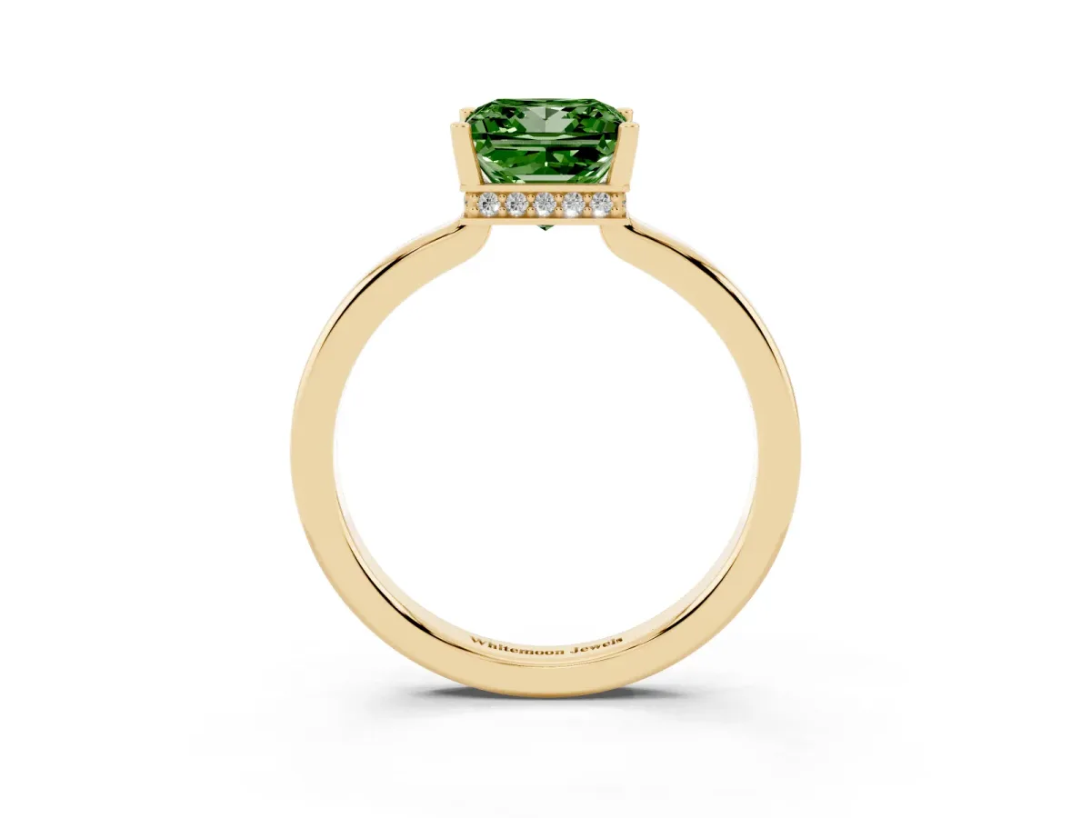 Fancy Green Princess Cut Cut Solitaire Engagement Ring with Four-Prong Setting on a Classic Band Yellow gold