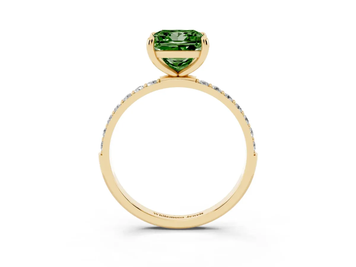 Fancy Green Princess Cut Diamond Solitaire Ring with Round Pavé Band and Prong Setting Yellow gold