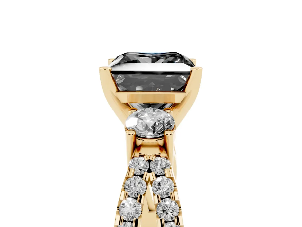 Fancy Black Princess Cut Diamond Three-Stone Ring with Pavé Split Shank and Four-Prong Setting Yellow gold