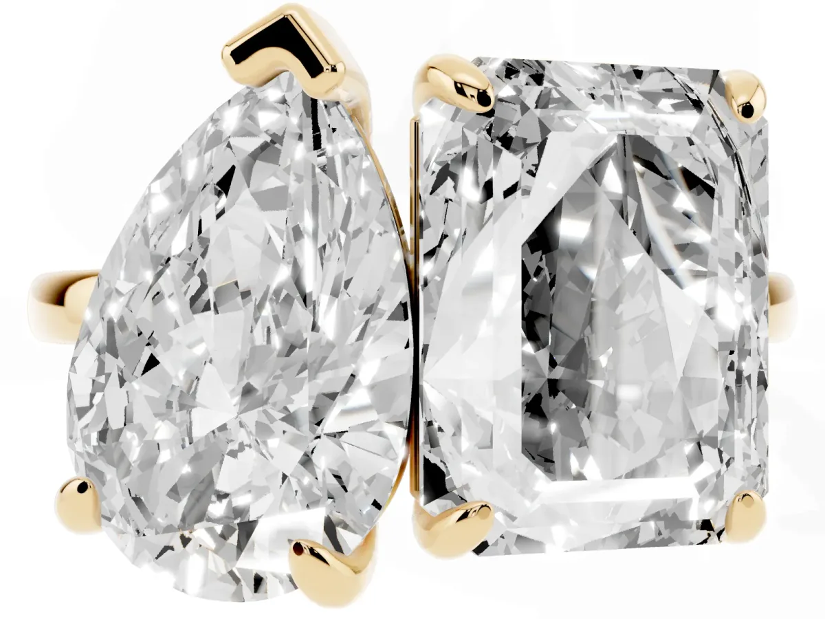 Pear and Radiant Toi Moi Ring with Prong Setting and Plain Band Yellow gold