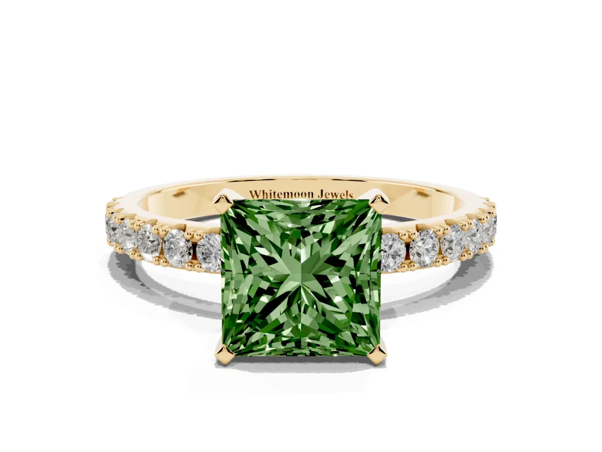 Fancy Green Princess Cut Diamond Solitaire Pavé Band with Four-Prong Setting Yellow gold
