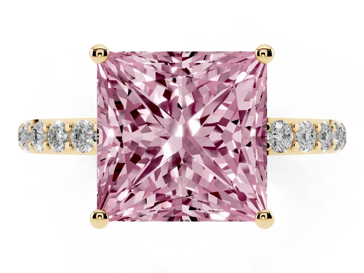 Fancy Pink Princess Cut Diamond Solitaire Ring with Round Pavé Shoulders and Prong Setting Yellow gold