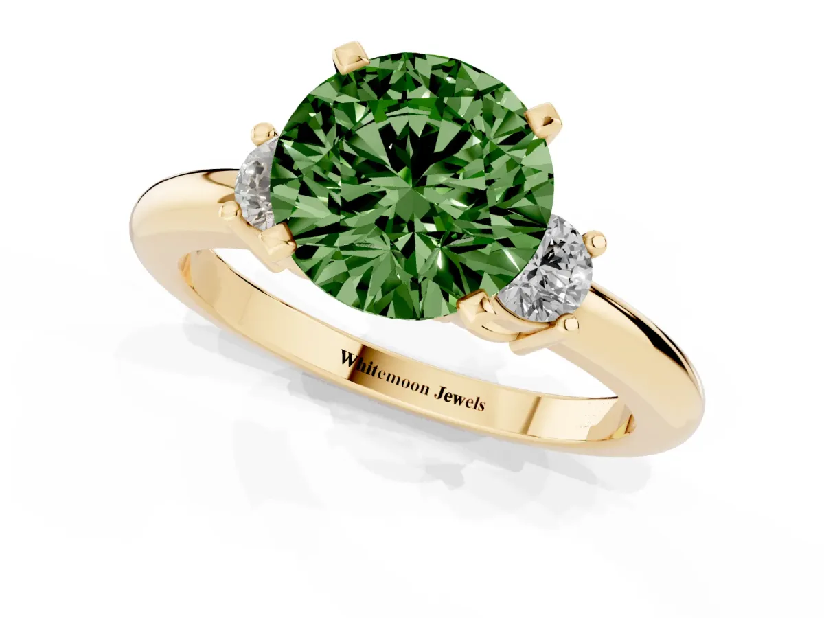 Fancy Green Three-Stone Round Cut Cut Diamond Solitaire with Prong Setting and Classic Band Yellow gold