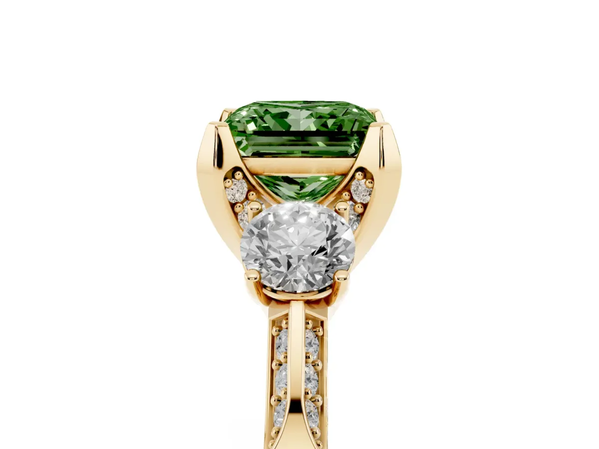 Fancy Green Princess Cut Brilliant Three-Stone Diamond Ring with Pavé Band and Four-Prong Setting Yellow gold