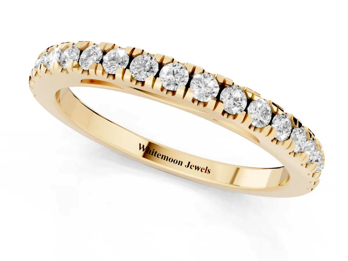 Round Diamond Pavé Set Eternity Band Yellow gold