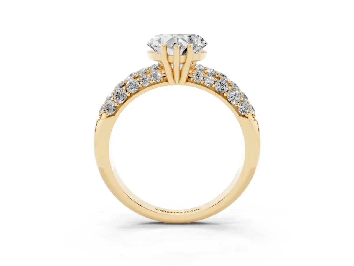 Heart Cut Diamond Pavé Band Solitaire Ring with Four-Prong Setting Yellow gold