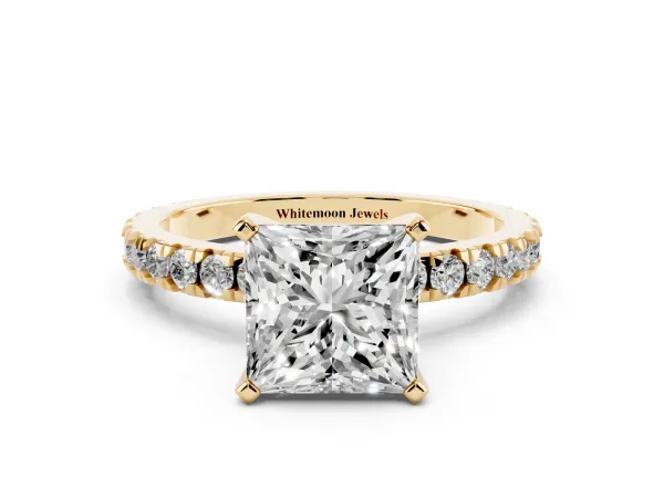 Princess Cut Diamond Pavé Band Solitaire with Four-Prong Setting Yellow gold