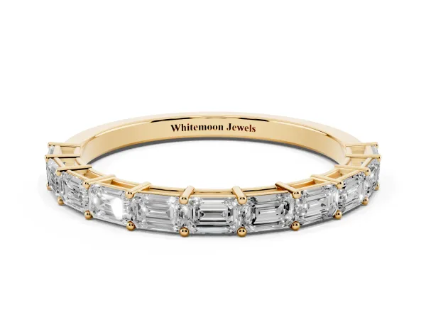 Emerald Cut Diamond Single Row Wedding Band Yellow gold