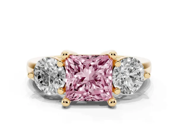Fancy Pink Three-Stone Princess Cut Brilliant Cut Solitaire Ring with Prong Setting on a Classic Band Yellow gold