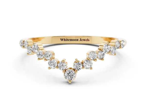 V-Shaped Diamond Cluster Curved Band with Round Brilliant Cut Stones and Prong Setting Yellow gold