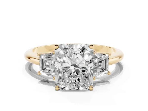 Radiant Cut Diamond Three-Stone Ring with Trapezoid Side Stones and Prong Setting Yellow gold