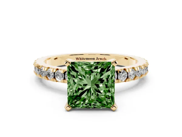 Fancy Green Princess Cut Diamond Pavé Band Solitaire with Four-Prong Setting Yellow gold