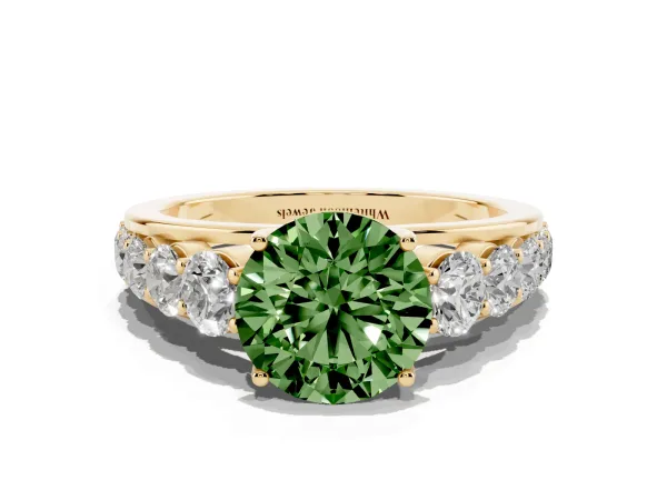 Fancy Green Round Cut Brilliant Diamond Pavé Band with Six-Prong Setting Yellow gold