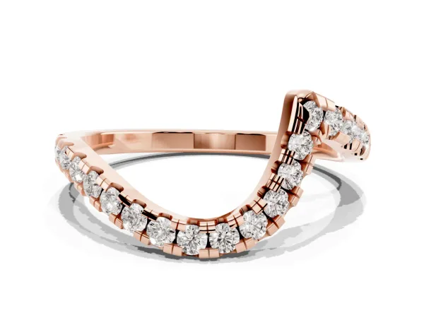 Round Diamond Pavé V-Shaped Contour Band with Shared Prong Setting Rose gold