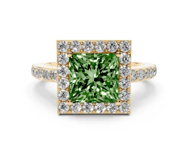 Fancy Green Princess Cut Halo Diamond Pavé Band Ring with Prong Setting Yellow gold