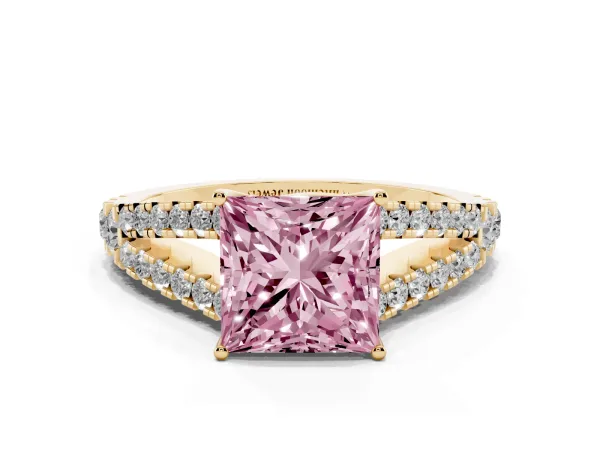 Fancy Pink Princess Cut Diamond Split Shank Pavé Engagement Ring with Four-Prong Setting Yellow gold