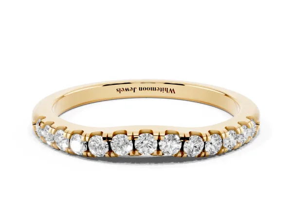 Round Diamond Pavé Curved Eternity Band with Shared Prong Setting Yellow gold