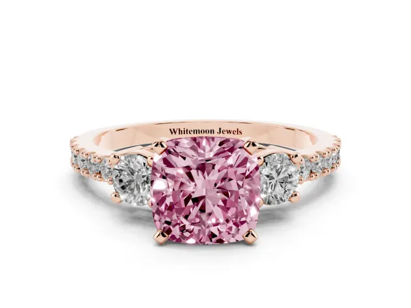 Fancy Pink Cushion Cut Three-Stone Diamond Pavé Band with Prong Setting Rose gold