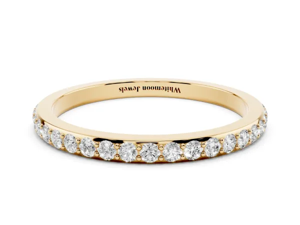 Pavé Round Diamond Eternity Band with Shared Prong Setting Yellow gold