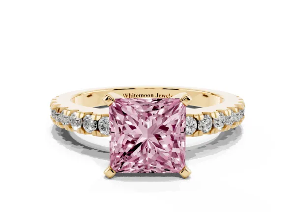 Fancy Pink Princess Cut Solitaire Diamond with Pavé Band and Four-Prong Setting Yellow gold