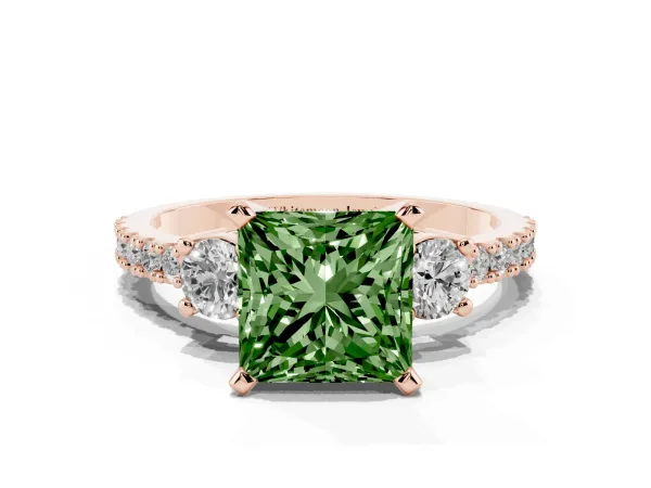 Fancy Green Princess Cut Three-Stone Diamond Pavé Band with Prong Setting Rose gold