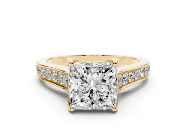 Princess Cut Brilliant Cut Diamond Engagement Ring with Pavé Band and Four-Prong Setting Yellow gold