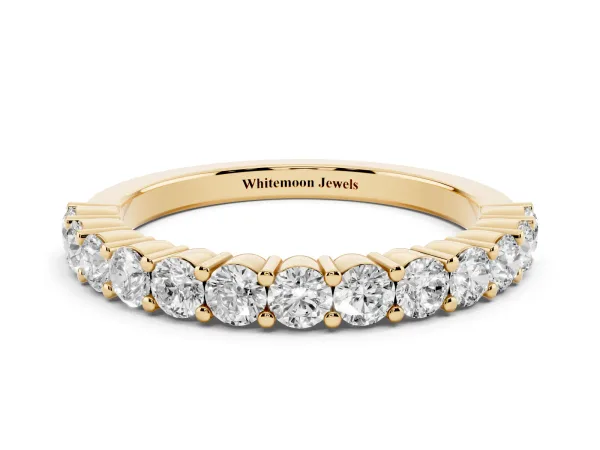Alternating Round Diamond Promise Ring with Round Diamond Accents Yellow gold