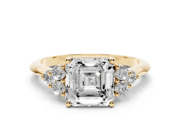 Asscher Cut Cut Diamond Cluster Ring with Solitaire Band and Four-Prong Setting Yellow gold