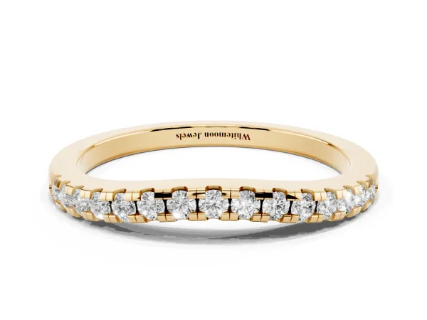 Pavé Round Diamond Curved Band with Shared Prong Setting Yellow gold